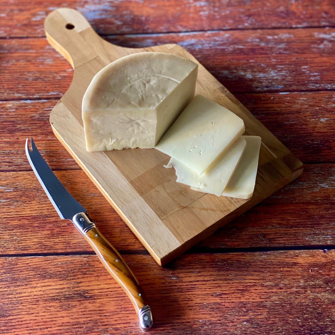 Queijo Meia Cura de Búfala - Pérola da Serra