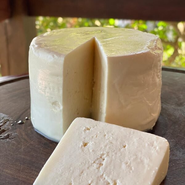 Queijo Minas Artesanal Cerrado - Santa Clara Dourado