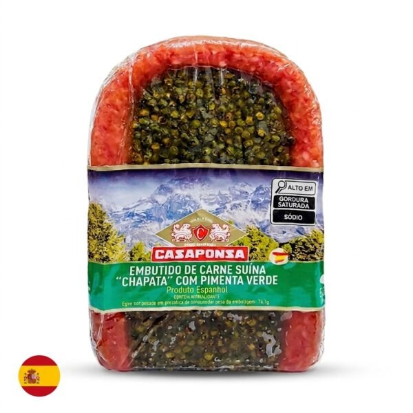 Salame Chapata com Pimenta Verde Casaponsa em embalagem original, com formato achatado e pimenta verde aparente, sobre fundo branco